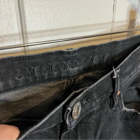 American Eagle Real Good Jeans. Size 10 Regular. - Picture 3 of 6
